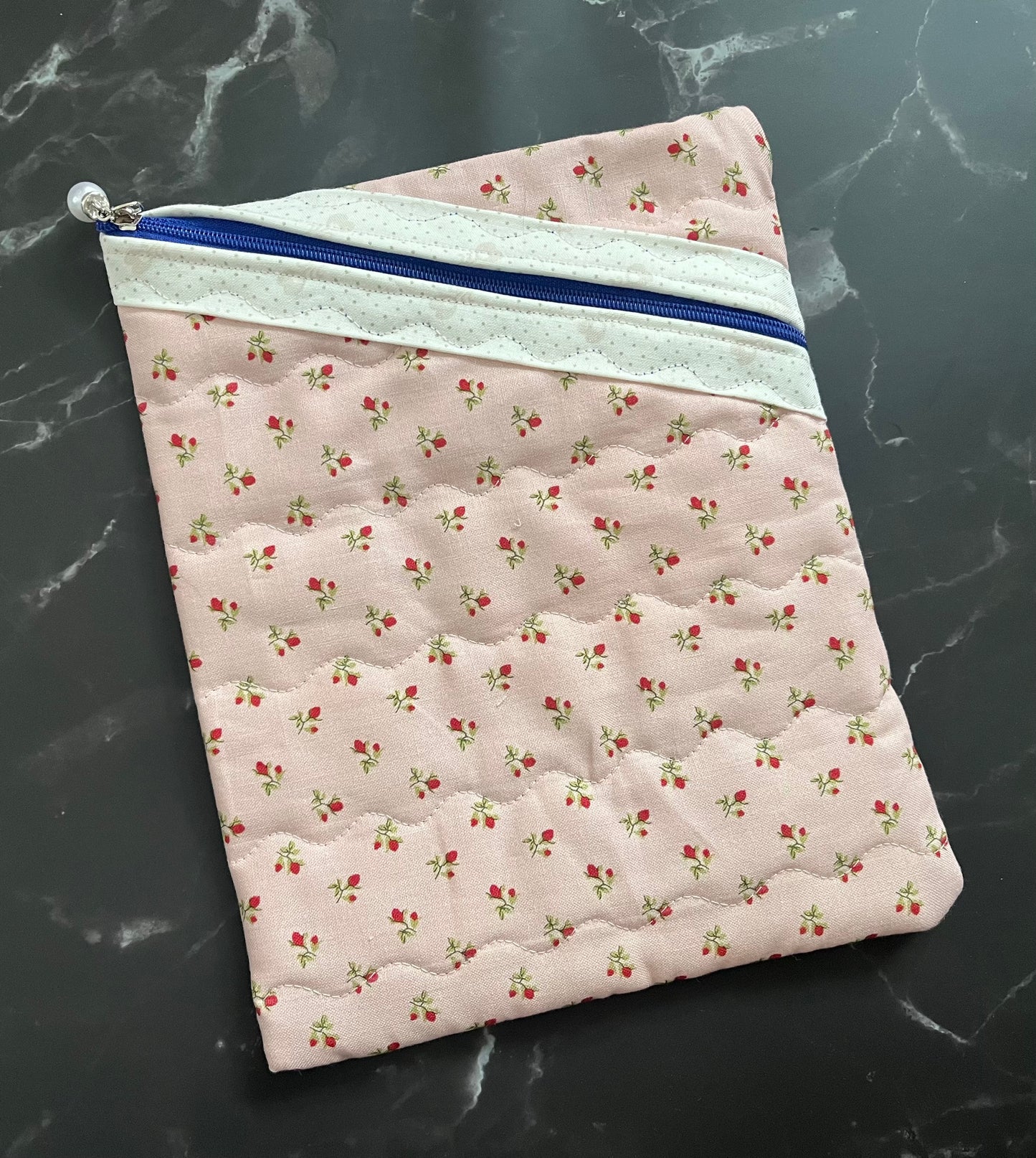 Tiny Flowers on Pink Book Sleeve - Medium