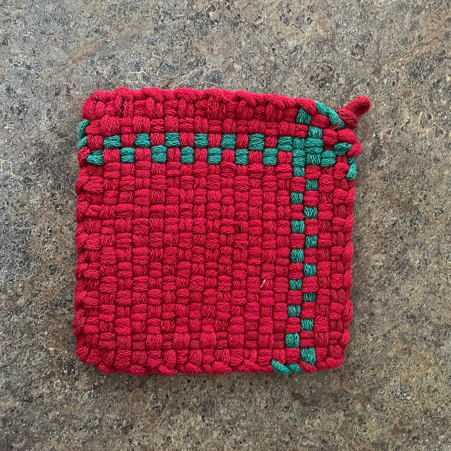 Red and Green Pot Holder